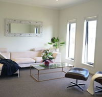 Brand New 4 Bedrooms House - Stayed
