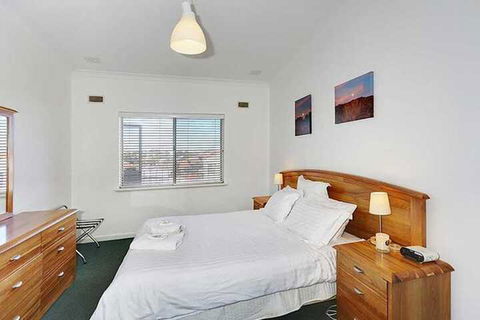 SUMMER BREEZE - Holiday And Business Accommodation - Stayed 7