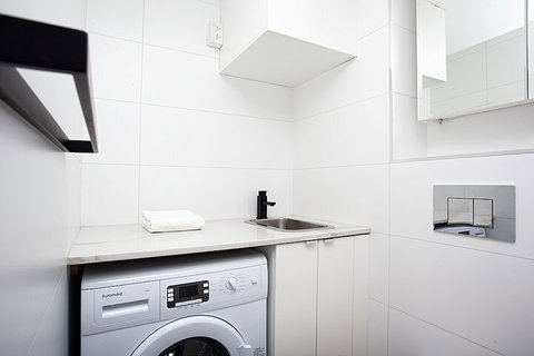 Urban Rest Elizabeth St - Stayed 5