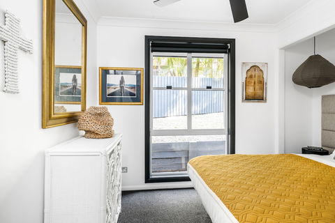 A PERFECT STAY - Black Star - Stayed 2