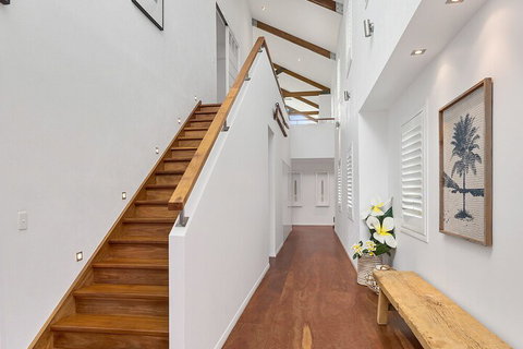 White Wash On She Oak - Stays Accommodation 2