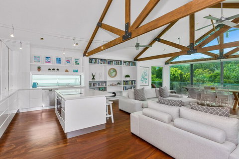 White Wash On She Oak - Stays Accommodation 4