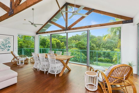 White Wash On She Oak - Stays Accommodation 5