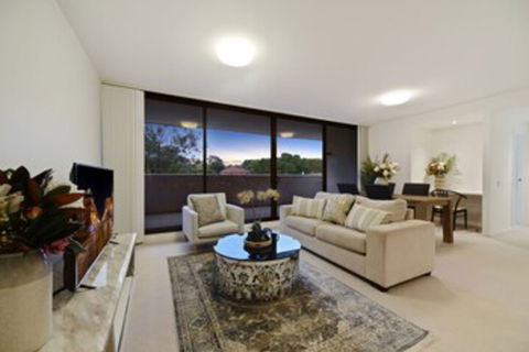 HomeHotel Spacious Luxury Apt Next To Shopping - Stayed 0