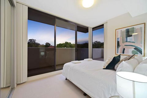 HomeHotel Spacious Luxury Apt Next To Shopping - Stayed 4