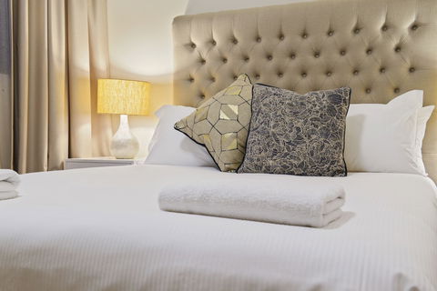HomeHotel Luxurious Next To Shopping - Stayed 5
