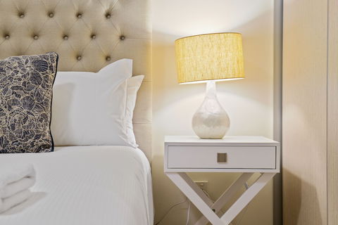 HomeHotel Luxurious Next To Shopping - Stayed 0
