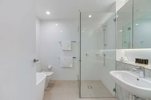 HomeHotel Boutique & Luxurious Apartment Super Clean - Stayed 2