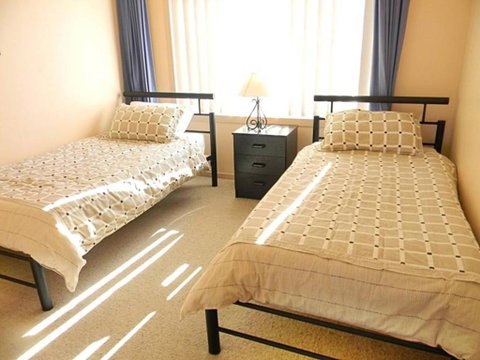 QUAYS 6 - Stayed 3