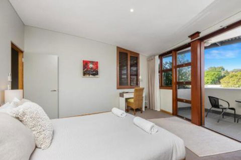 2 / 21 25 Fletcher Street Casablanca At Bogarts - Stayed 4