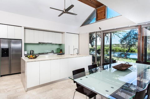 18A Childe Street Belongil Beach Belongil Beach Pavilion House - Stayed 6