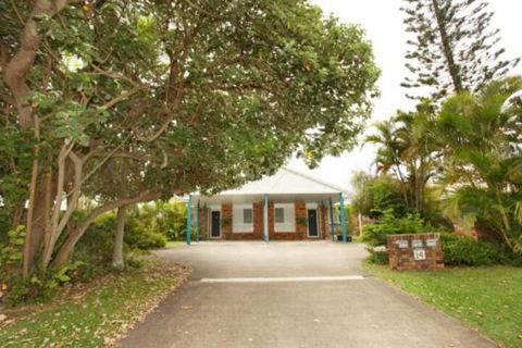 Unit 1 / 14 Tamarindus Street Marcoola Beach Pet Friendly 300 BOND Linen Supplied - Stayed 0