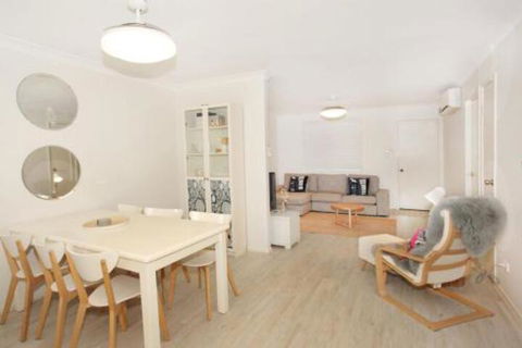 Unit 1 / 14 Tamarindus Street Marcoola Beach Pet Friendly 300 BOND Linen Supplied - Stayed 2