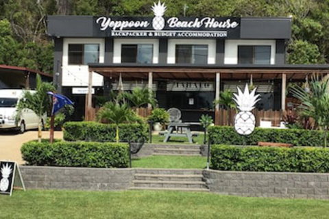 Yeppoon Beachhouse - Hostel - Stays Accommodation 0