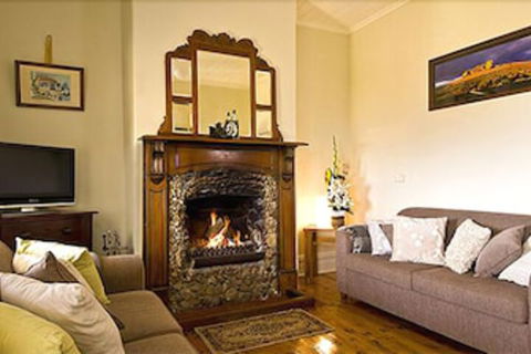 Charlie Bates Cottage - Stayed 1