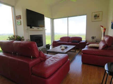 Lush Pastures - Stayed 6