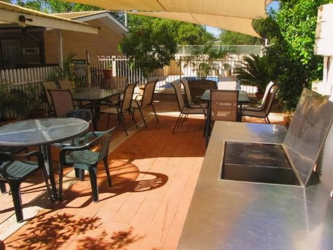 White Gum Motel - Stays Accommodation 4