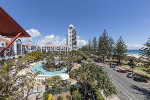 Oaks Gold Coast Calypso Plaza Suites - Stays Accommodation 3