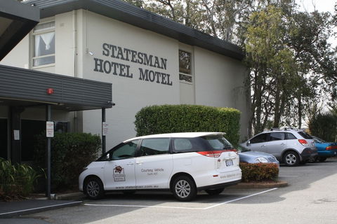 Statesman Hotel - Stays Accommodation 4