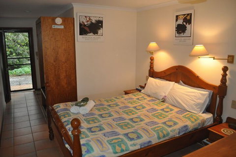 The Fig Tree B & B - Stays Accommodation 4