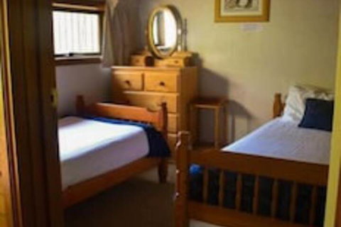 Clarendon Chalets - Stays Accommodation 7
