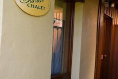 Clarendon Chalets - Stays Accommodation 1