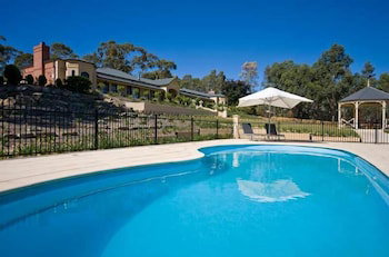 Brice Hill Country Lodge - Stayed 1