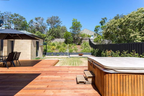Caxton Beach House Hot Tub Spa - Stays Accommodation 4