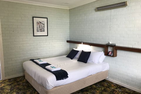Walpole Hotel Motel - Stayed 6