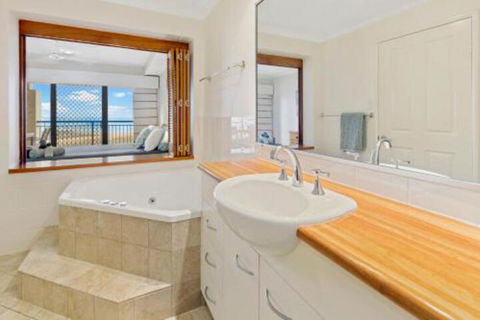 Luxury Beach Unit Dolphin Heads - Stayed 0