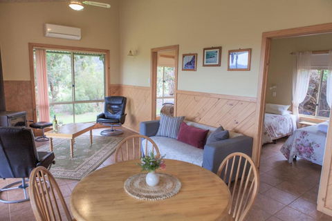 Riverside Retreat Chalets Walpole - Stayed 7