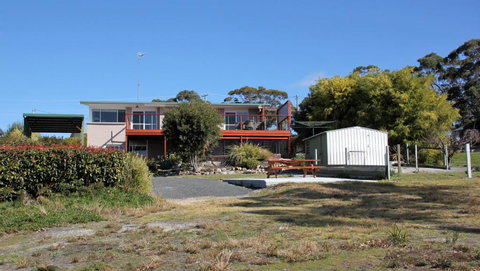 BAY Of FIRES SEACHANGE Ocean Frontage - Stays Accommodation 6