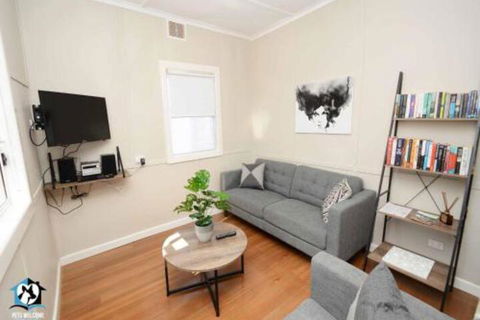 Just Renovated 2BR Cottage In Heart Of Wentworth - Stayed 5