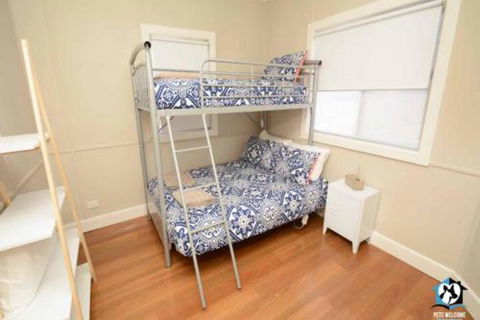 Just Renovated 2BR Cottage In Heart Of Wentworth - Stayed 0