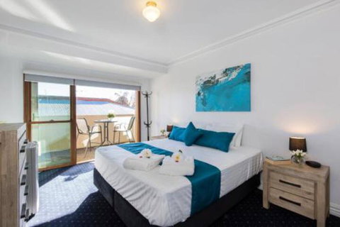 Carrington Charm CBD WiFi Parking - Stays Accommodation 0