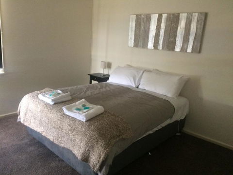 Costa Park Cottage Ena Armidale - Stayed 3