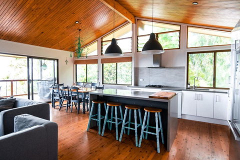 Beach Buoys - Stayed 3