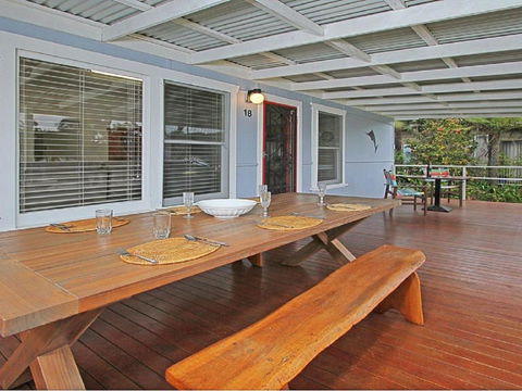The Marlin A Gem Close To Rock Pools - Stayed 5