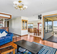 Rocks Retreat House with Sea Views - Stays Accommodation