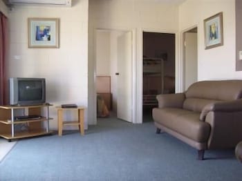 Black Swan Motor Inn - Stayed 3