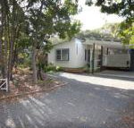 15 Belle Court Modern architect designed open plan holiday home with outdoor shower - Stayed