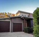 17 Naiad Court Modern open plan family home with covered outdoor area  double lock up garage - Stayed