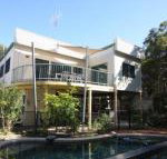 20 Orania Court Spacious home with swimming pool - Stayed