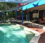 43 Double Island Drive Two level holiday home with swimming pool. Located close to beach  CBD - Stayed