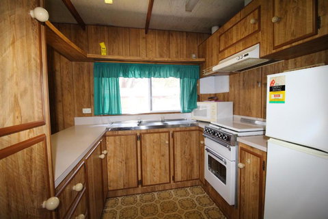 Lazy Days Caravan Park - Stayed 1