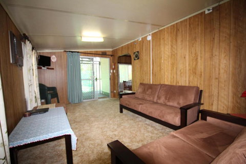 Lazy Days Caravan Park - Stayed 2