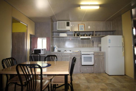 Lazy Days Caravan Park - Stayed 4