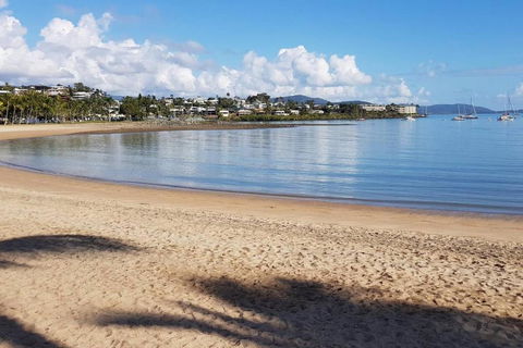 AIRLIE BEACH Delight. Hop Skip Jump To Everything - Stayed 3