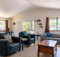 6 Bomburra Court Rainbow Beach Pet Friendly in great Bush  Beach location - Stayed