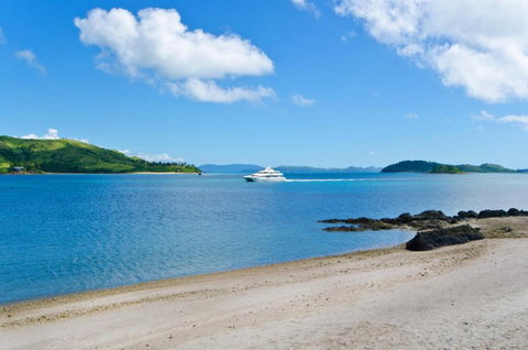 Yacht Club Villa 33 Serenity 4 Bedroom 4 Bathroom House Ocean Views 2 Buggies - Stays Accommodation 5